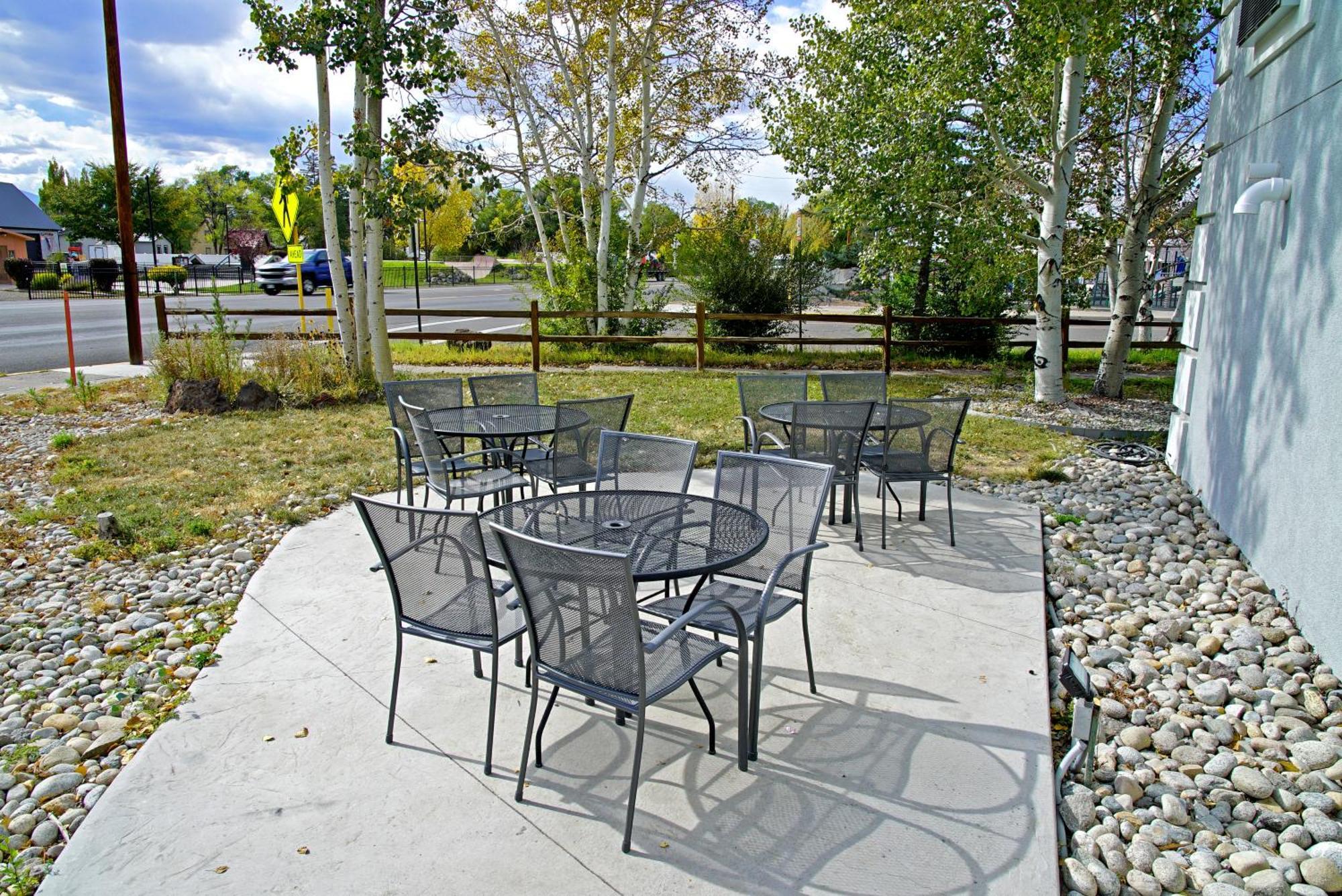 Baymont By Wyndham Monte Vista Hotel Exterior photo